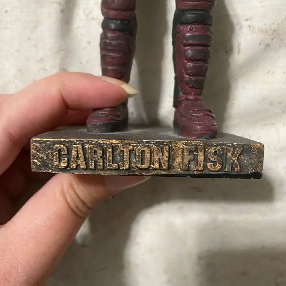 CARLTON FISK CHICAGO WHITE SOX VINTAGE COLLECTIBLE STATUE.